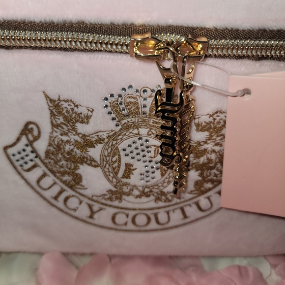 Nwt juicy couture pink velvet cosmetic case large new - Picture 2 of 3